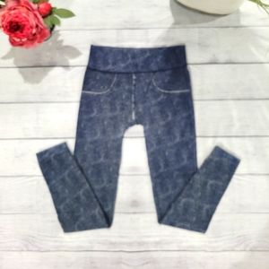 Womans leggings, size small